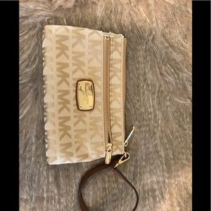 Michael Kors wallet wristlet
